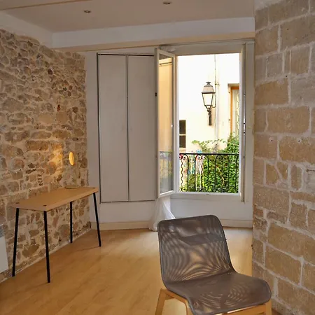 Le Poete Roucher Montpellier Exterior photo